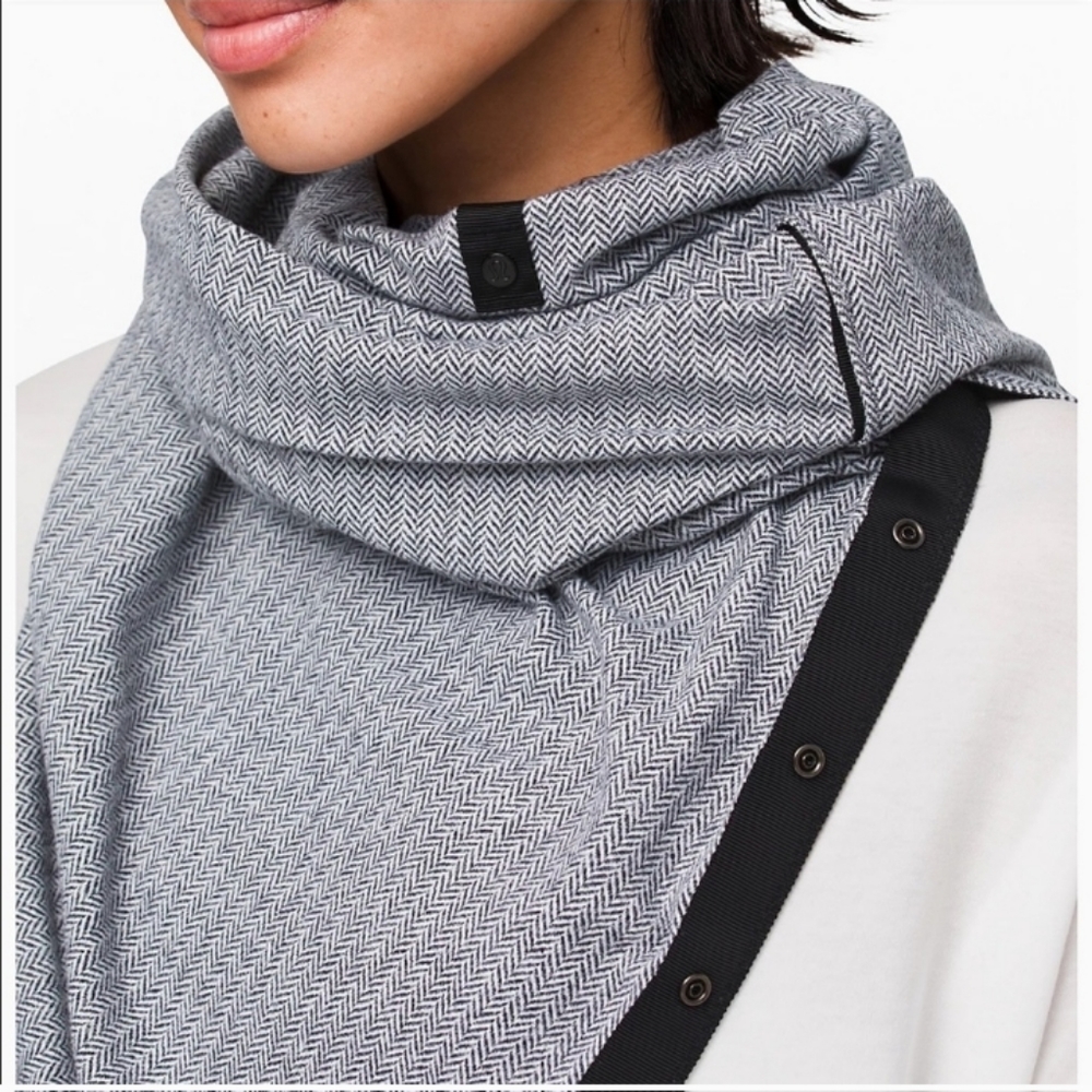 lululemon Vinyasa Scarf